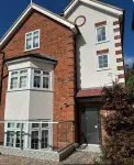 Hybrid Resi - New Malden