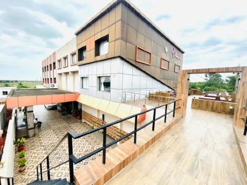 Monarch Express, Sri City Hotels in Tada