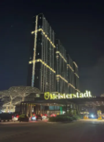 53rd Floor, 2 Br, Netflix, Apt with View by Sky