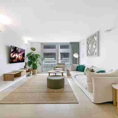 Beach Front Urban 2 Bedrooms Others