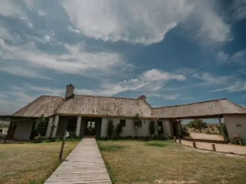 何洛西娛樂旅館