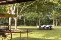 Villa Wild Ceylon Anamaduwa, Private Villa with Pool & Chef by TSC
