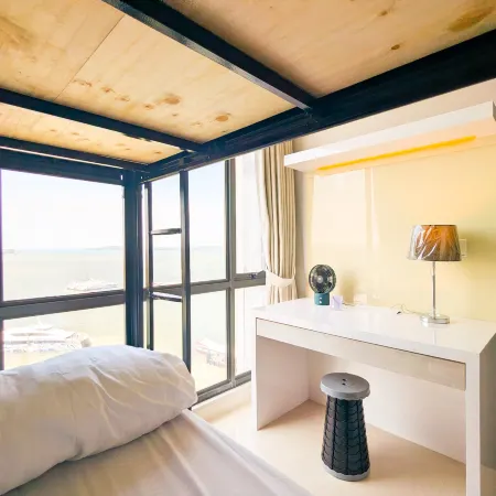 S&D 2BR 10-AF Pool, Gym, SmartTV beside Ferry Terminal-One Residence