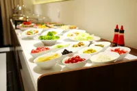 Ramada by Wyndham Nukus - breakfast
