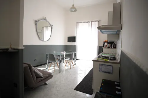 70 sqm market house 2 min from the Central Station - - 2 Yıldız