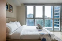 Uptown Parksuites T2 Radiant 2BR Walk to Uptown Mall +Nightlife Xylo - 2 tähden