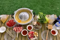 Riverside Glamping Resort Kanchanaburi - parcheggio