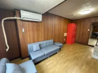A house within walking distance of Kuwana Station. Maximum 11 guests can stay -  Ferienhäuser
