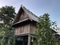 Ban Anoulak - Cultural  Preservation  Village Hôtels à : Nong Khiaw
