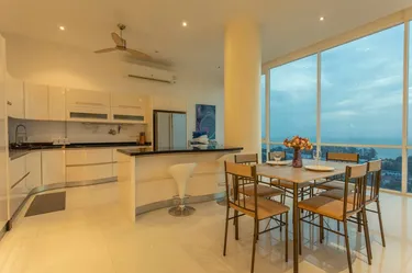 รูปภาพของSunset Plaza #C80