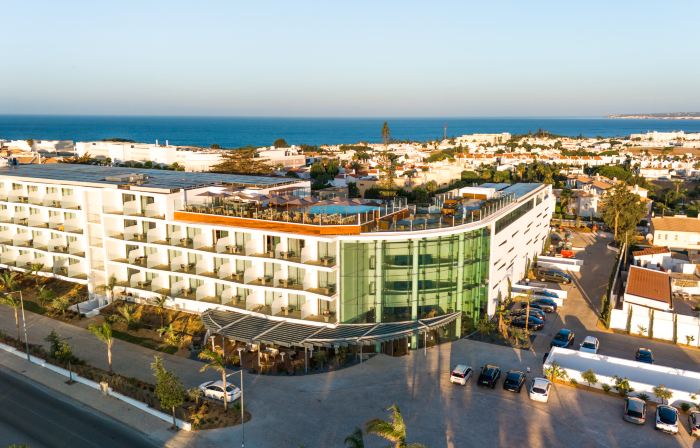 Castelo Suites Hotel