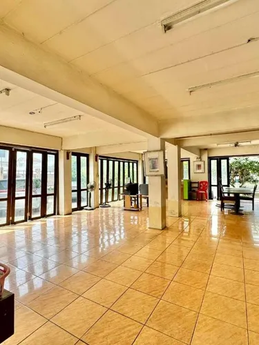 รูปภาพของNaka Place House