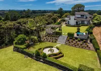 Main House + Guest House : Group Perfect Hotels near Albany