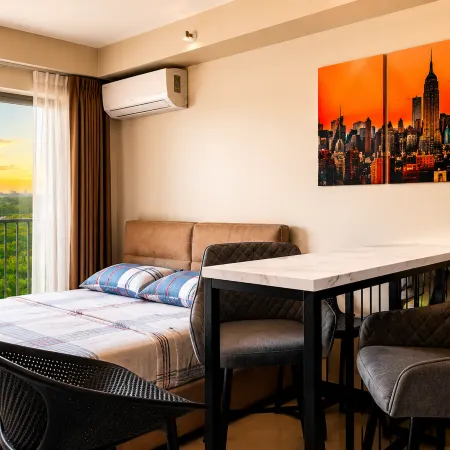 Arastar Escape | Luxury Condo with Fast WiFi & Pool Access