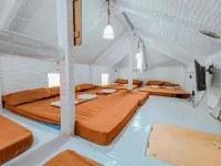Family Villa in Baler w/ Pool & Spa Tub – 25 Pax