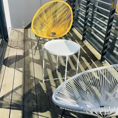 Contemporary 3BR Townhouse & Parking | CBD & Beach Nearby