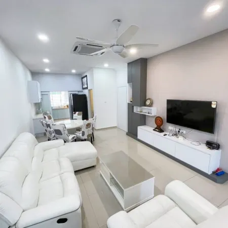 4BDR Double storey homestay Yong Peng, FreeParking Отели в г. Юнг-Пенг