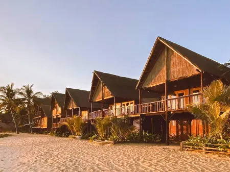 Farol da Barra Отели в г. Инхамбэйн