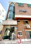Hongik University Station 8min/Bedroom 3/Bed 4/Parking Available [Vanilla House]