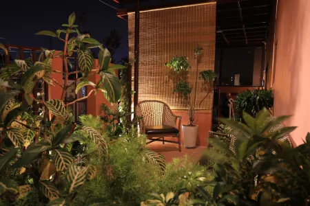 9 Inn - Staycation in Am Am Dalat Отели рядом с достопримечательностью «Công viên Trung tâm Thành phố Mới Bình Dương»