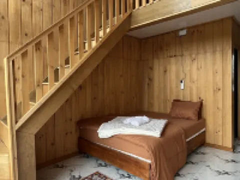 Rees Cabin & Homestay Hotels in Banjarnegara