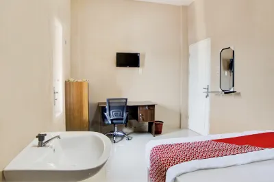 OYO 93628 Scorpion Guest House & Beach Hotels in Tulungagung Regency
