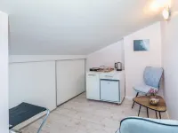 Old town apartment with balcony Hotel a Zara