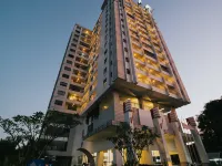 Seven Living Tamansari Tera Residence Hotels near Merdeka Building