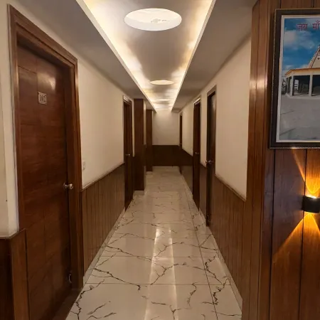 Hotel MR Residency