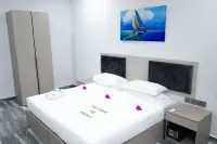 Feeali Buddies Inn - 3성급