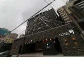 hotel moon - 停車場