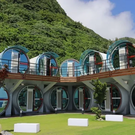 Green Island Tube 18