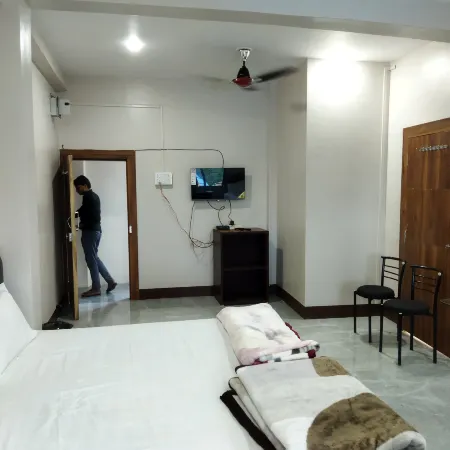 HOTEL SR KILERAMA ASHTA