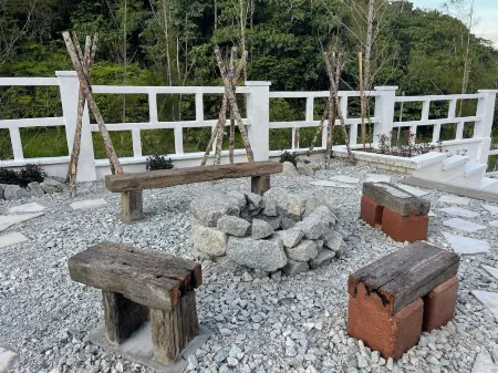Manson Goat Cottage (A) - Nature escape hideaway Отели рядом с достопримечательностью «Ee Feng Gu Bee Farm»