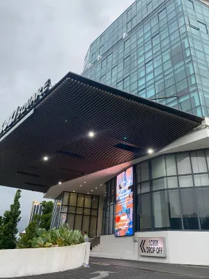 Lulong Studio, TV + Wifi, Kozi Square