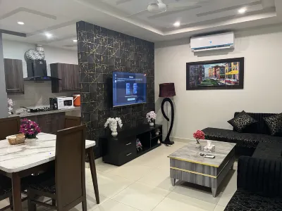 Winsome Apartment 1 Hotels near Jame Masjid Al Mustafa Dhoke Ratta