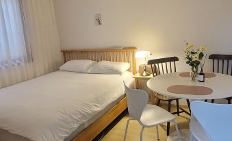 Free luggage storage) Mangwon Station Emotional Lodge