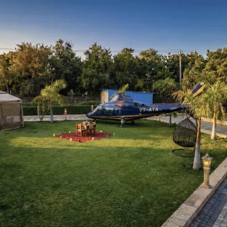 Radsum- Luxury Farmhouse & Resort