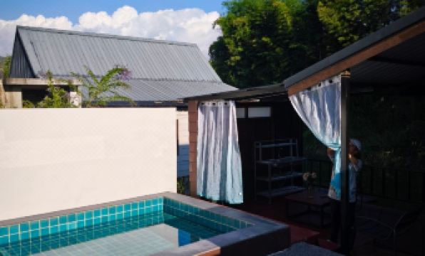 Brick Box Pool Villa & Cafe