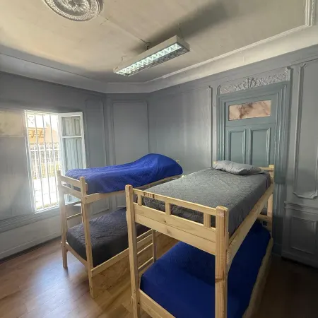 Hostel Family Отели рядом с достопримечательностью «Замок Идальго»