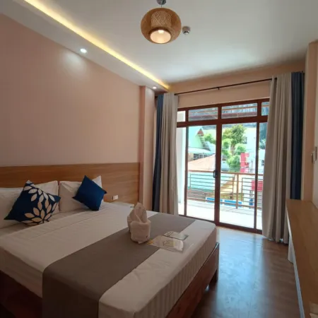Beehive elnido tourist inn