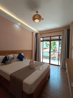 Beehive elnido tourist inn