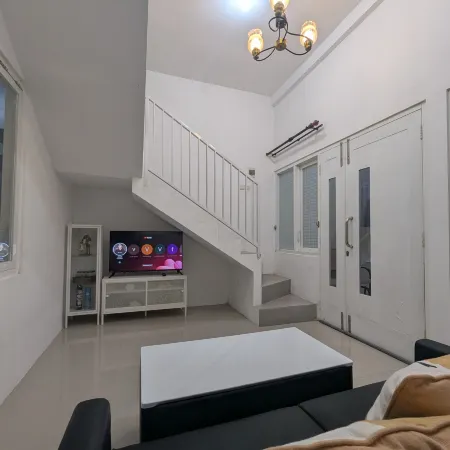 3BRCozy House JatimPark
