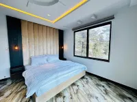 Cozy 1BHK | Mountain View | Near Mall Road - parking