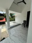 Latha Homestay - Airport Shuttle