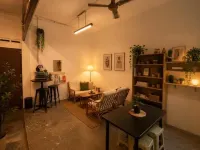 F1 Riverside Mee Udang - Hostels