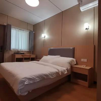 Golden Pulse Hotel Hotels near Makumbusho