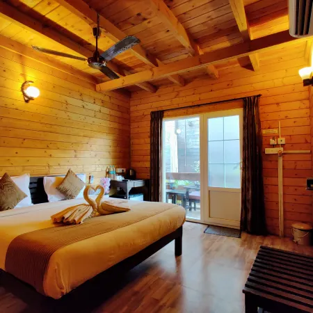 La Vie Woods Resort (No stags allowed)