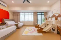 3 Storey Heritage House | Nearby Miami Beach - Villas