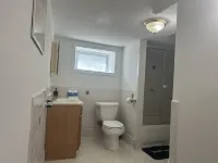Quincy master room with private entrance - Bãi đậu xe